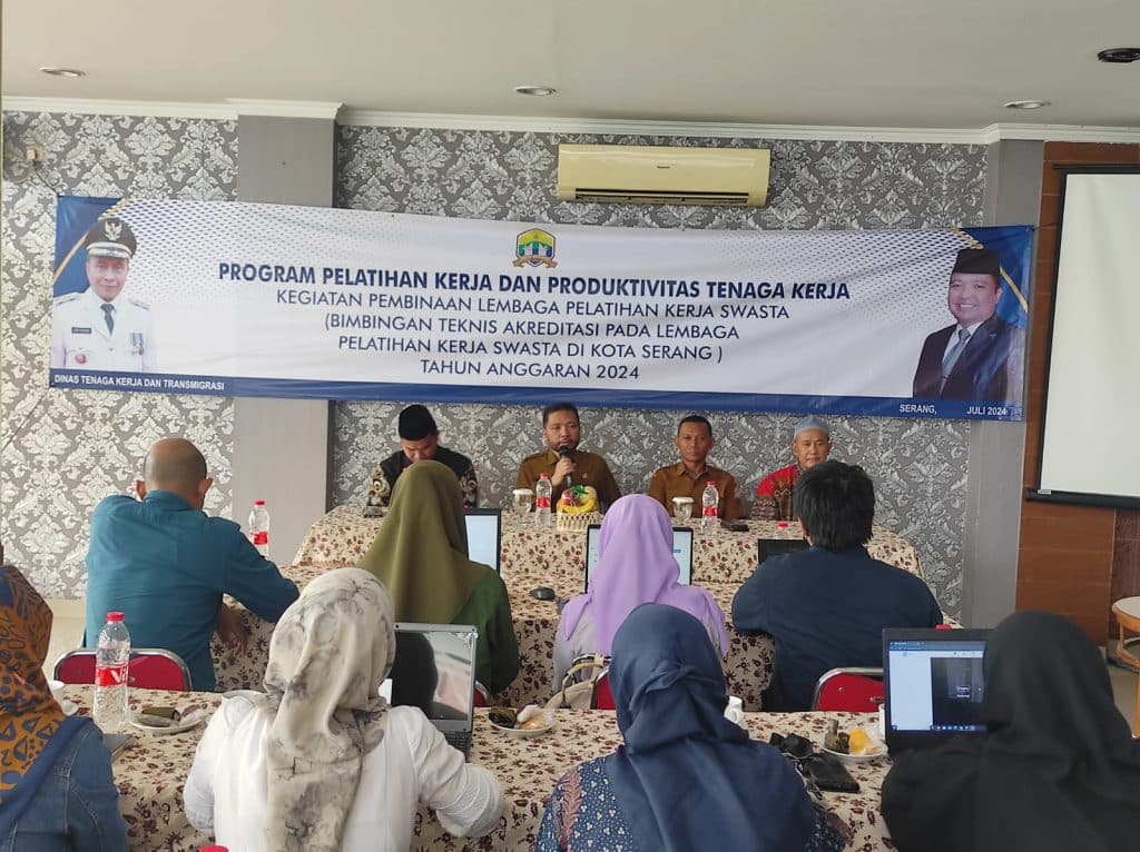 Foto narasumber Kegiatan Pembinaan Lembaga Pelatihan Kerja Swasta Tahun Anggaran 2024